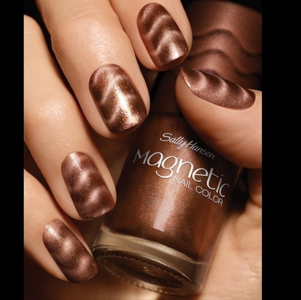 Sally Hansen magnetic nail polish